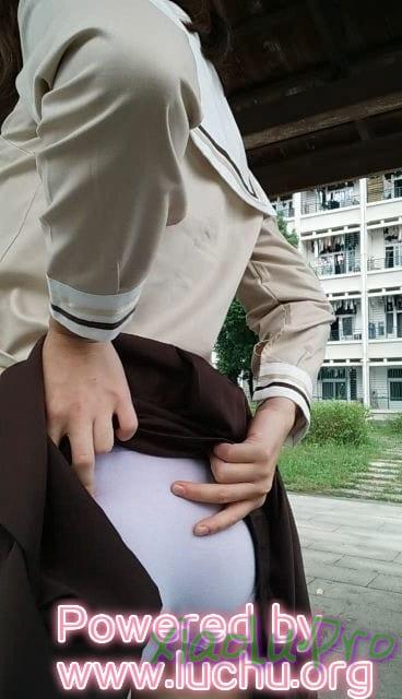@苏苏小公主酱（月野兔）VIP系列 - 学生制服宿舍楼下的休息亭露出
