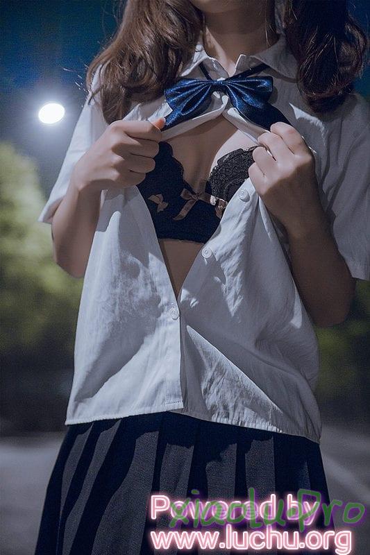 Tumblr达人 福利姬 - 小鸟酱 VIP系列 凌晨一点纯黑色内内户外露出视频两部