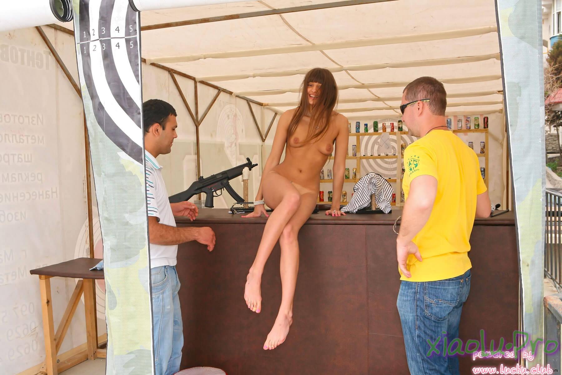 Melena Flash-in-Public Set 03