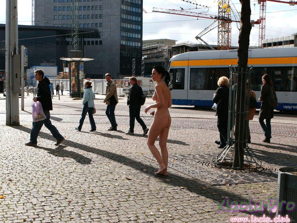 Nude-in-public系列 Anja E. 16Set（Hi-Res画质）