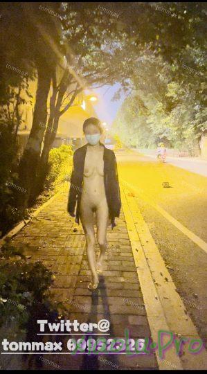 多位女神极限公众场所露出 紧张又刺激 [78P/40V/622M]