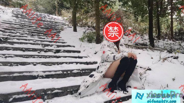 新春福利牛X绿帽夫妻推特网红AAlife电报群私拍约粉3P人前户外露出啪啪调教 xx面前也露很反差 [251P+104V/8.09G]