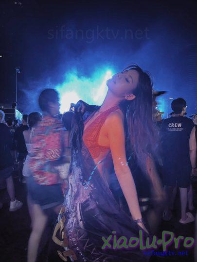 @阿朱 - 微密圈流出图包视频 [111P+6V/208M]