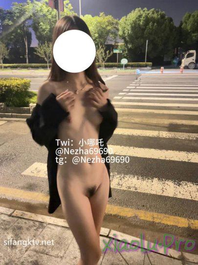 小哪吒@nezha6969 - VIP群福利，校内野外露出 [71P+52V/2.52G]