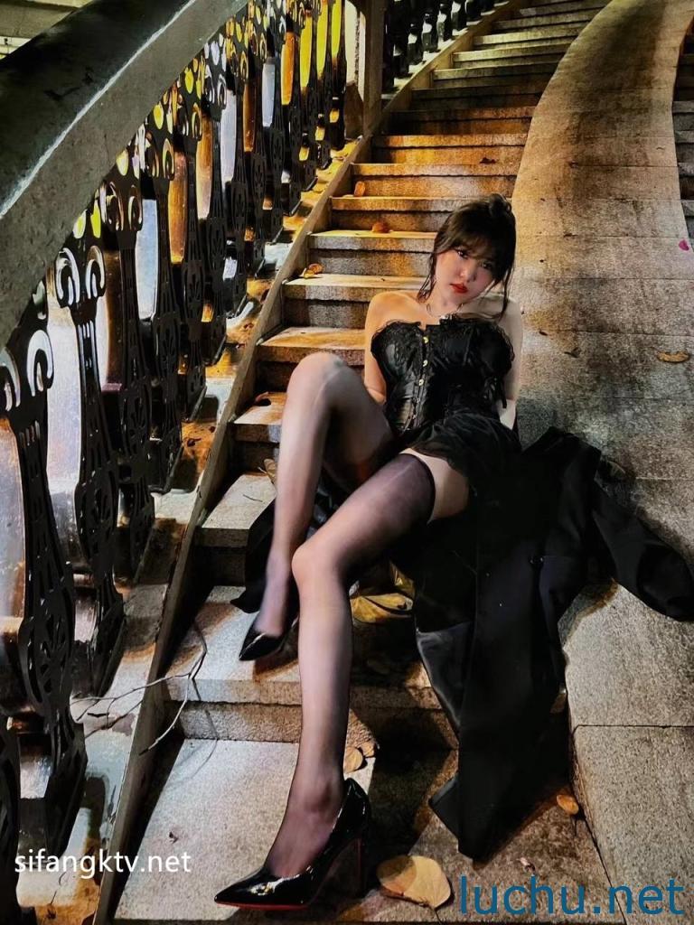 反骨PP 甜美妹子私拍福利 [37P+1V/431M]