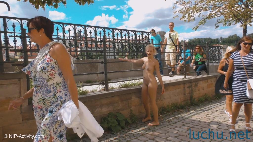 [尼普行动] 迈凯拉 旅游景点全裸漫步4K [825P+5V/10.0G]
