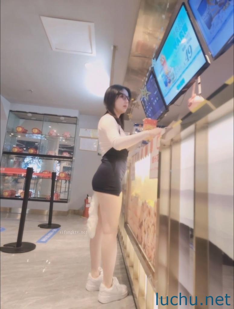 @豆瓣酱 肛塞尾巴露出 [1V/820M]