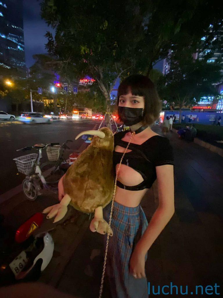 喜欢受虐的母狗美女 @瓦西列娃 跟男友主人啪啪露出性爱喝尿视频福利合集 [369P+12V/650M]
