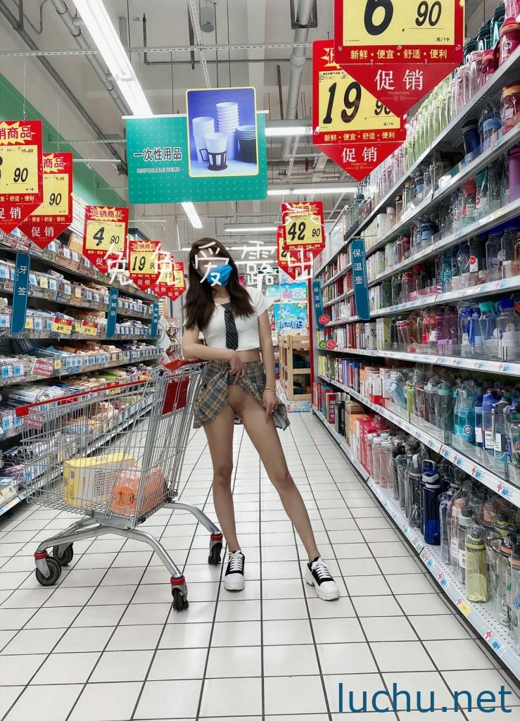 推特博主@兔兔爱露出 户外露出图片视频存档[979P+12V/747M]
