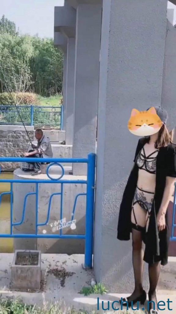 @小气质夫妇 6月绝版私拍露出 多人play [473P+80V/658M]