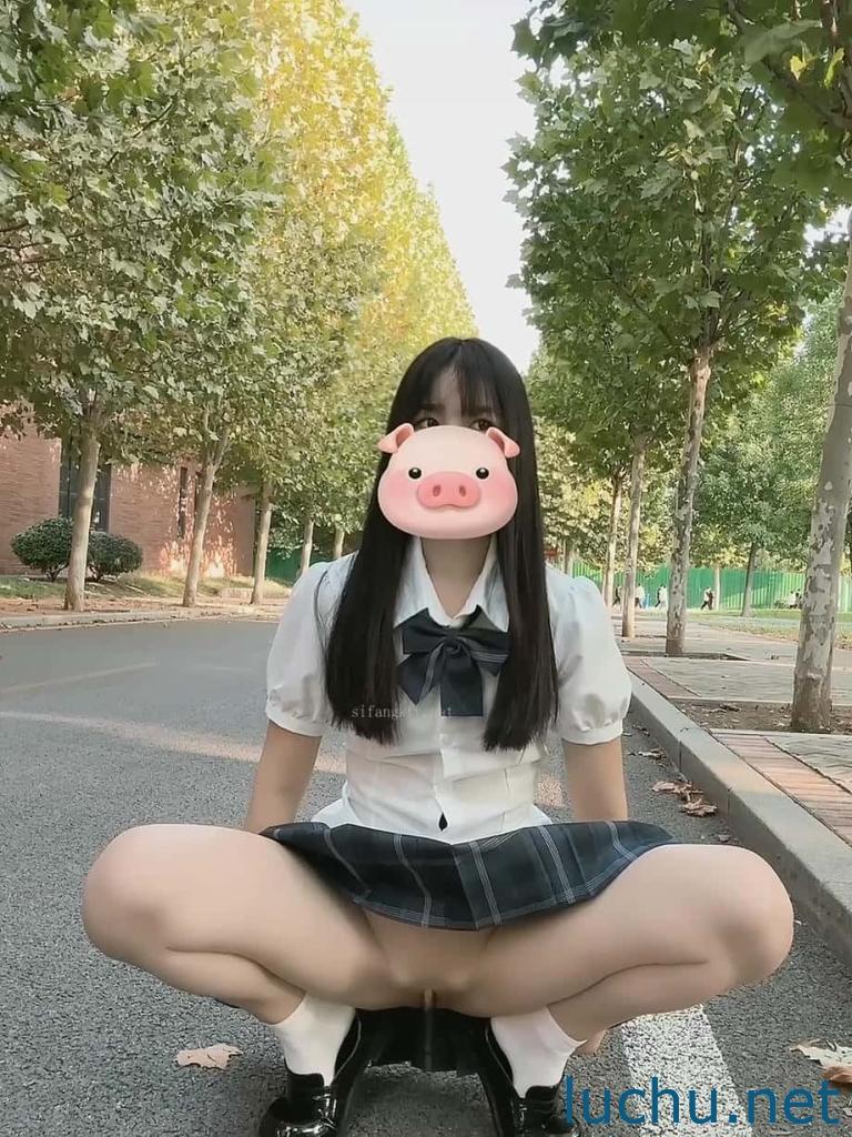@啵啵兔 福利私拍 露出放尿[189P+128V/2.74G]