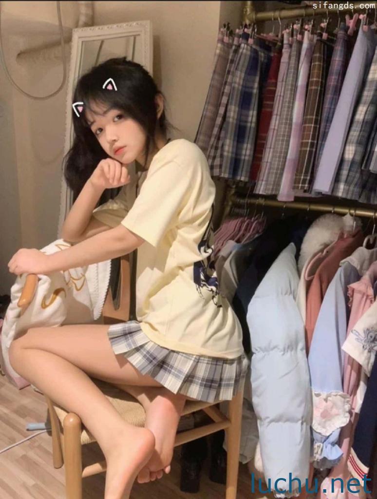 网红福利姬@毒妇 私拍福利视图[82P+22V/126M]