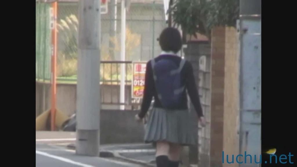 日本女高中生露出放尿[1V/323M]